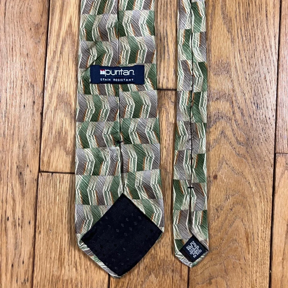 Puritan‎ Mens Silk Tie Green Grey Geometric Chevron Stain Resistant Necktie